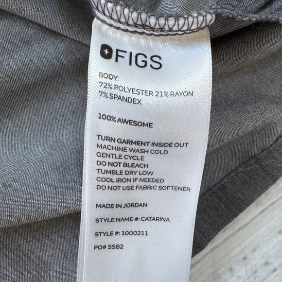 FIGS Scrub Set – Catarina Top + Joggers | Women’s Medium Graphite Gray - Picture 8 of 14